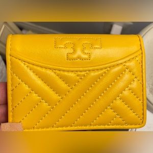 NWT Tory Burch Leather WALLET small